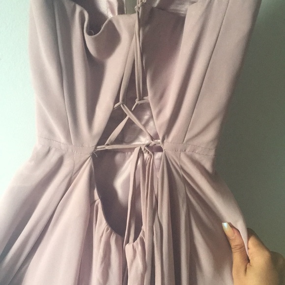 A dress - Picture 5 of 5